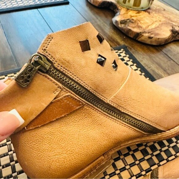 A.S. 98 Zada Tan Cut Out Booties Size 7 – Leather Ankle Boots NWOB - Picture 6 of 15